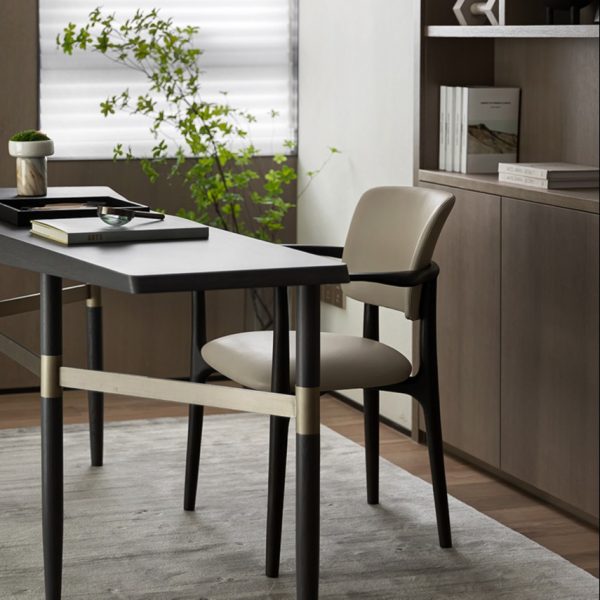 Dining Chair w Arms